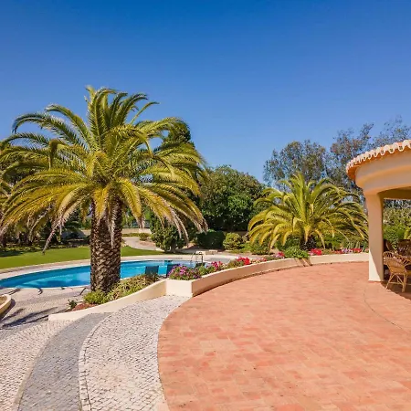 With Private Pool And Garden In Villa Carvoeiro (Lagoa)