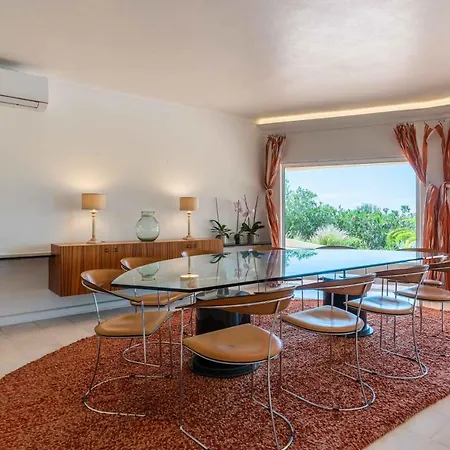 With Private Pool And Garden In Carvoeiro (Lagoa)