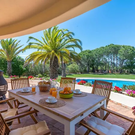 וילה With Private Pool And Garden In